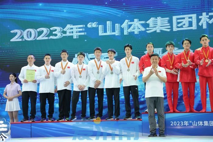 今年全国男子体操冠军,中国体操队获冠军纪录