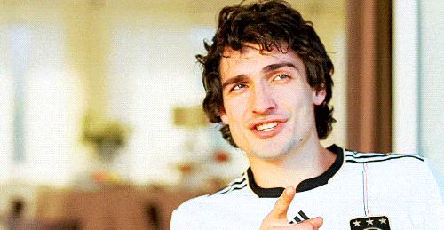 球场上奔跑的美好肉体,让女球迷疯狂的10大足球帅哥盘点,慎点哦