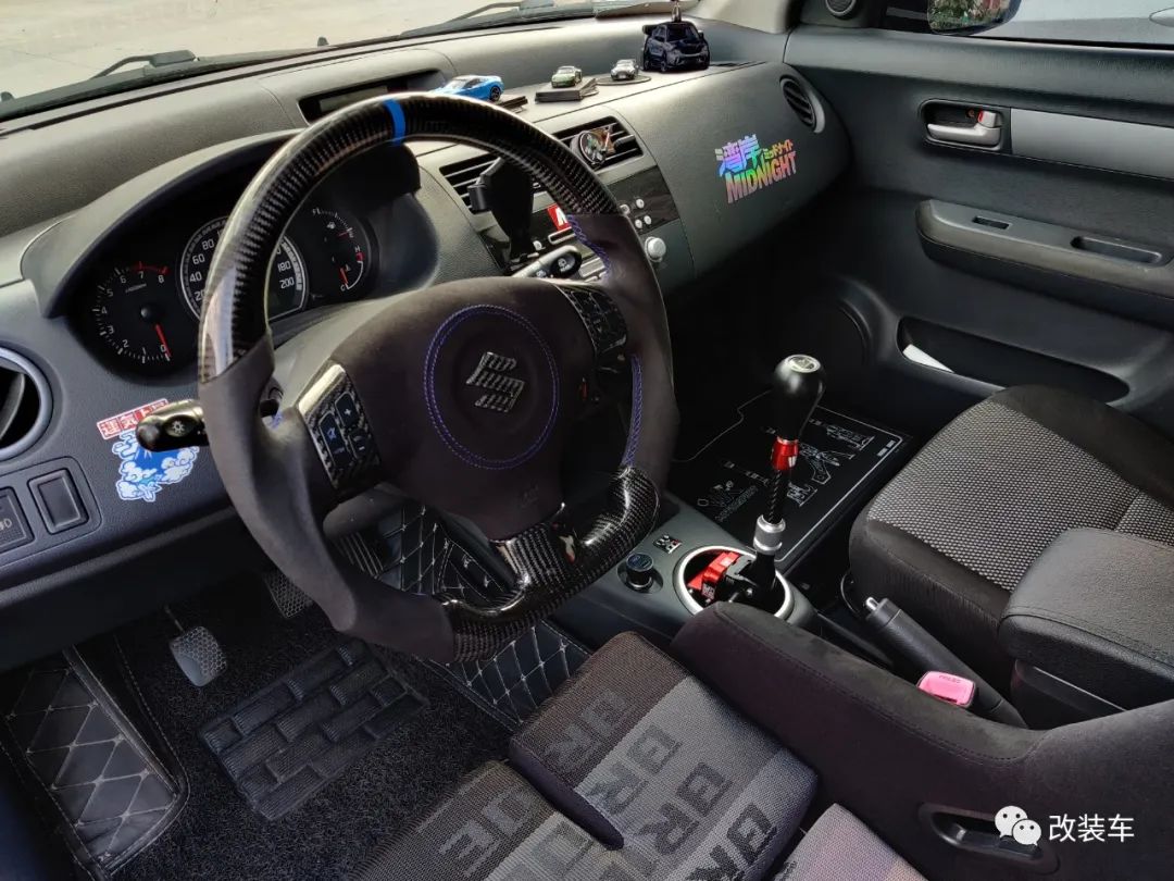 铃木雨燕女士车,铃木雨燕适合女生的车