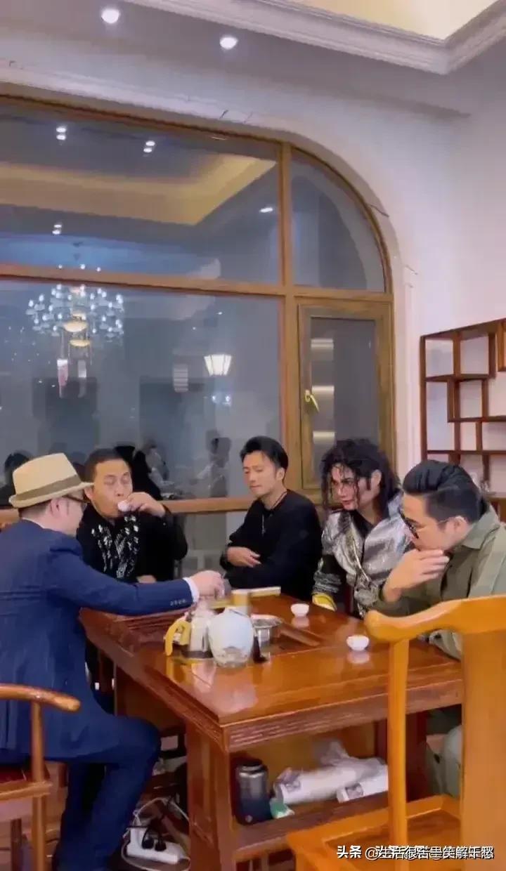 山寨“小沈阳”组建“四大天王”组合，出场费动辄百万！