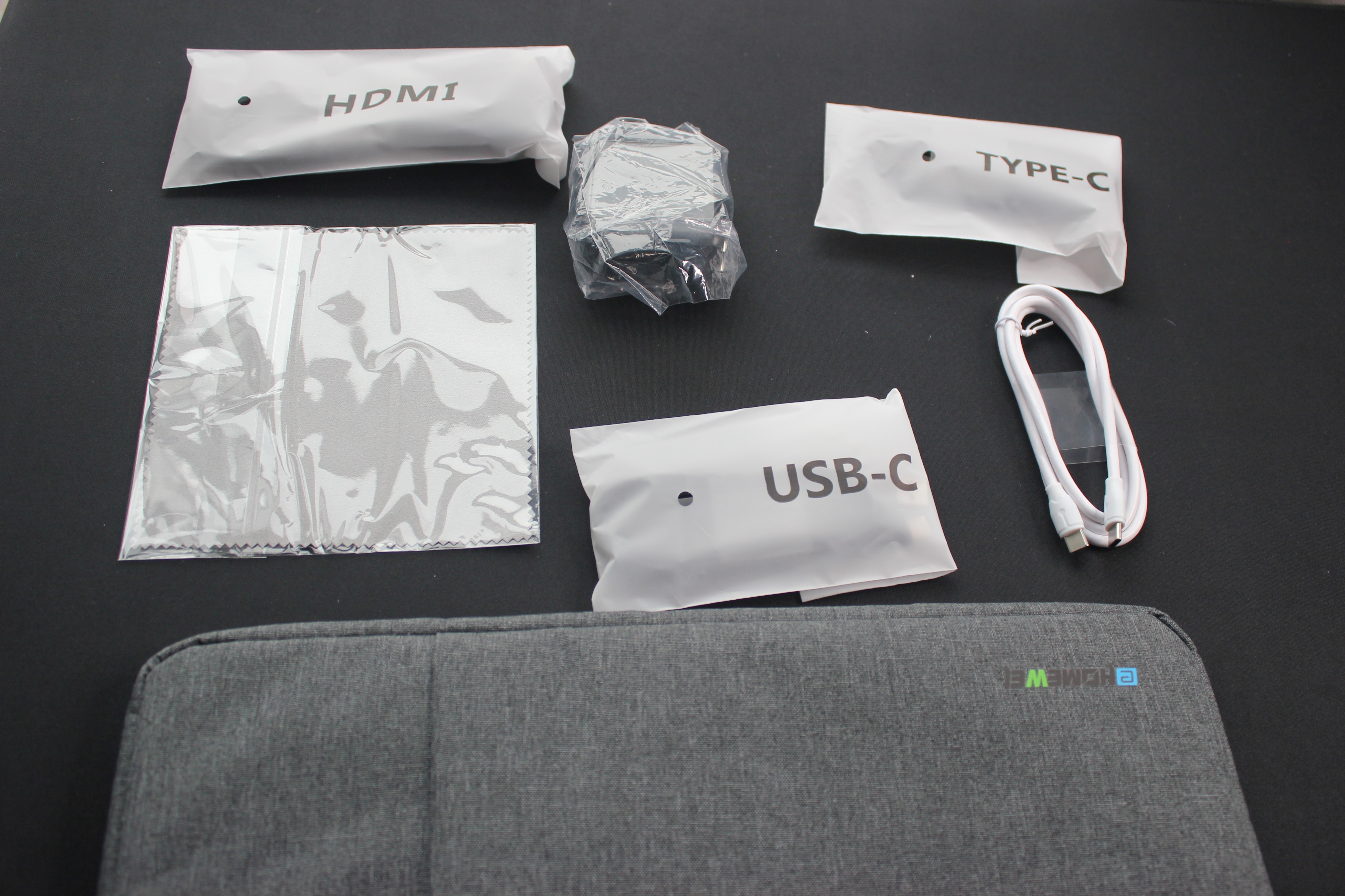 13寸便携显示器4k,三星显示器27寸2k240hz高色域