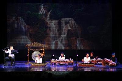 甘美兰音乐风格有什么特点,甘美兰音乐艺术特点