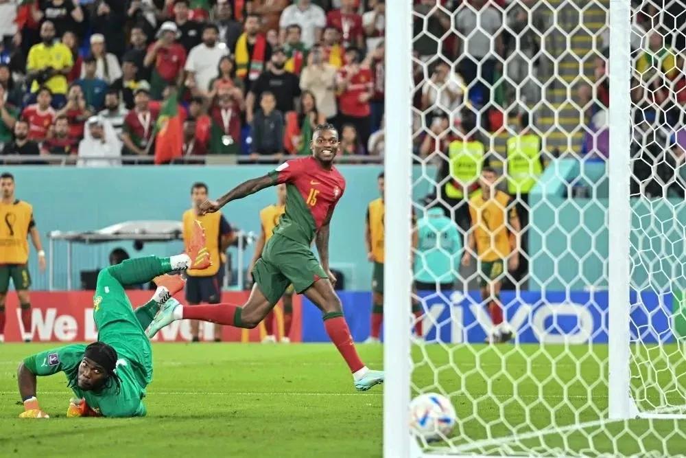 c罗创造纪录比梅西多吗,c罗创造的奇迹