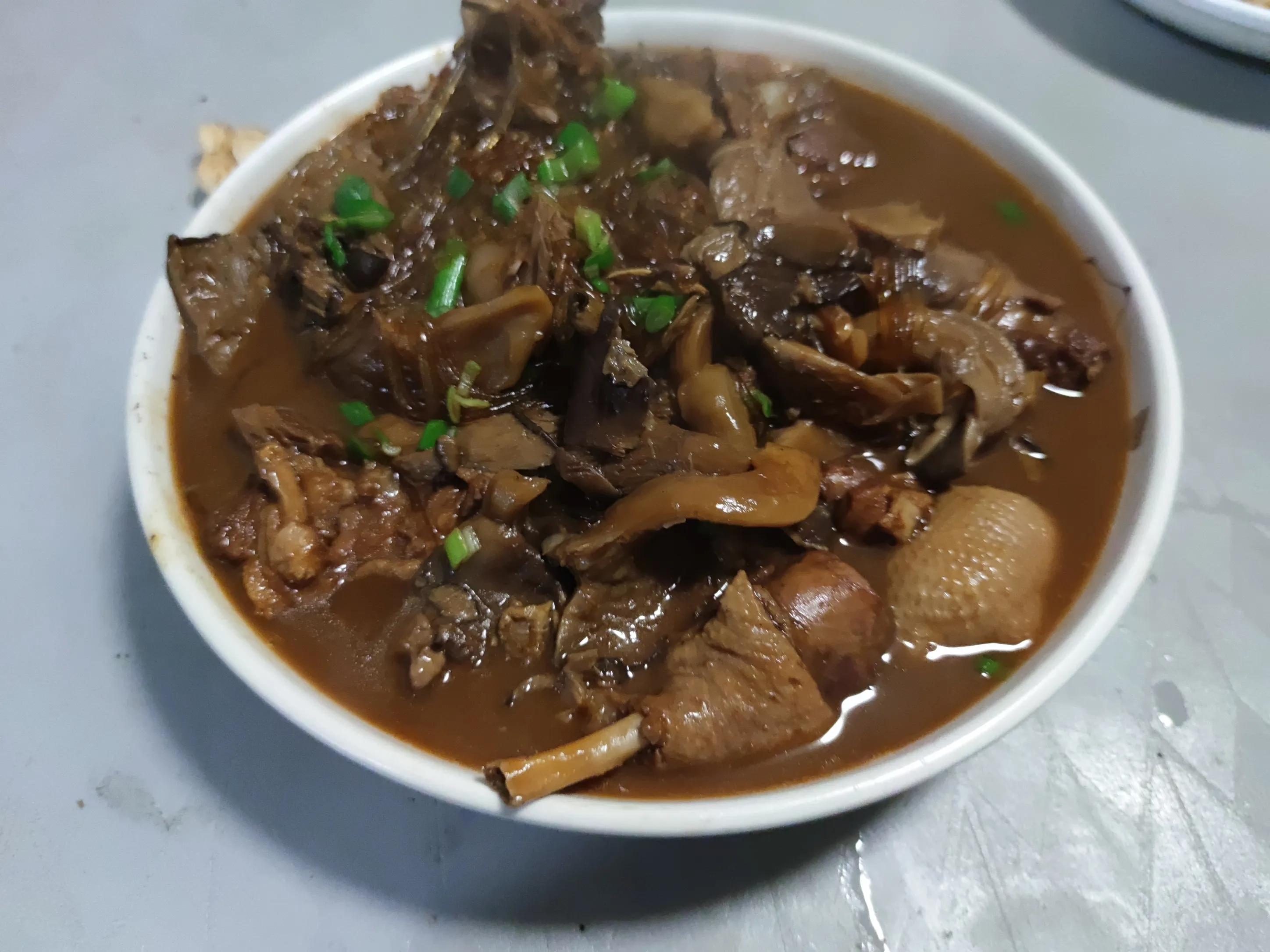 今日小雪天冷了记得添衣保暖,明日小雪吃什么食材