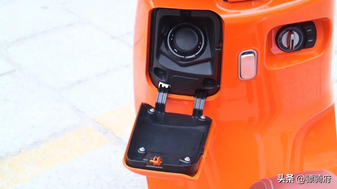 布雷斯通蓝卡150复古小踏板改装,布雷斯通150复古踏板摩托车测评