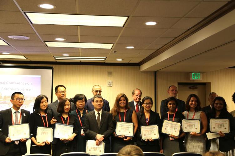 美国博物馆教育纳入国民教育体系,美国自然历史博物馆的由来