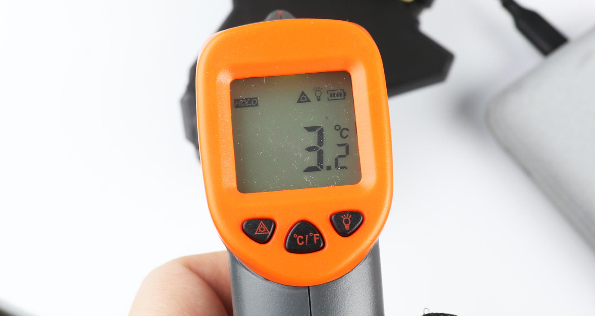 红魔散热器均衡和酷冷,手机发热散热慢怎么处理