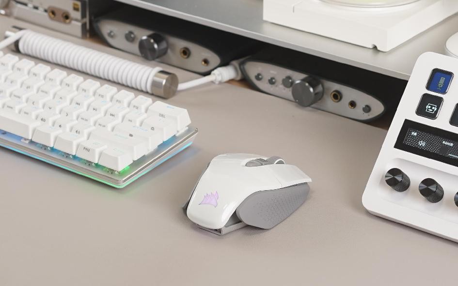 好看充满科技感的桌搭,桌搭好物推荐简约