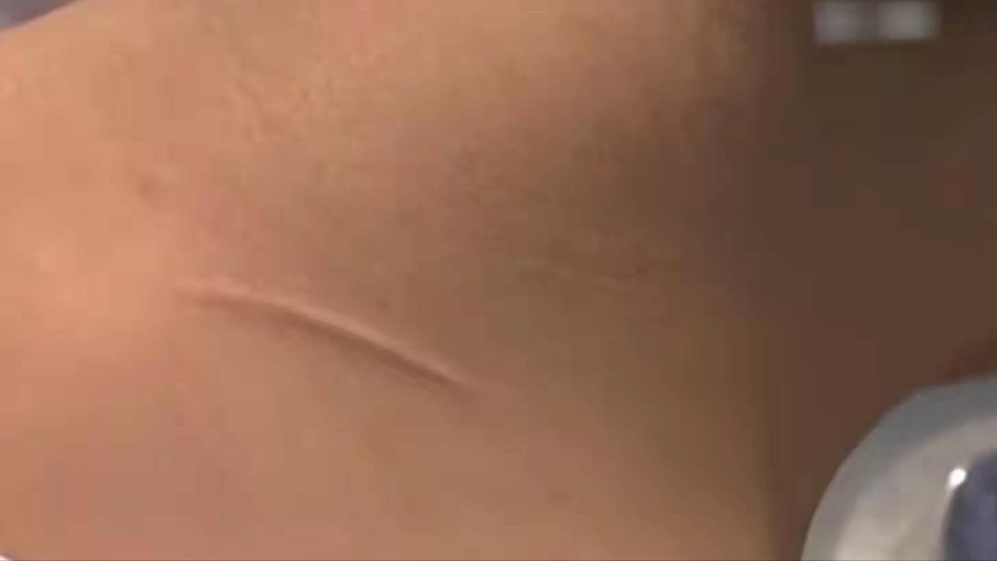 小孩爸爸被关在小黑屋,父亲把儿子关进小黑屋电视剧