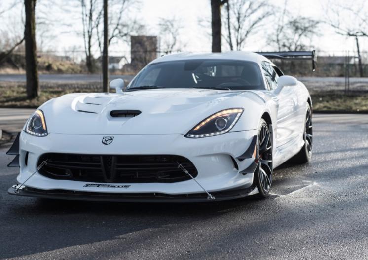 看到这5种“动物车标”绕道走，各个有身份，开宾利也惹不起