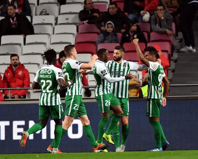 足球即时比分罗马对乌迪内斯,纽卡斯尔联vs巴黎圣日耳曼分析