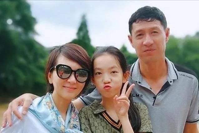 黎兵妻子甘萍现状,甘萍与黎兵现居成都吗