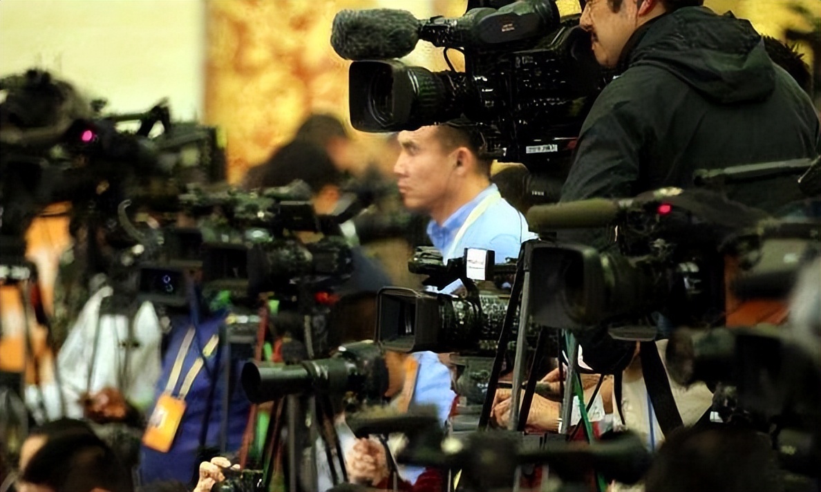 主流媒体应该发声反击吗,官方媒体批评意味什么