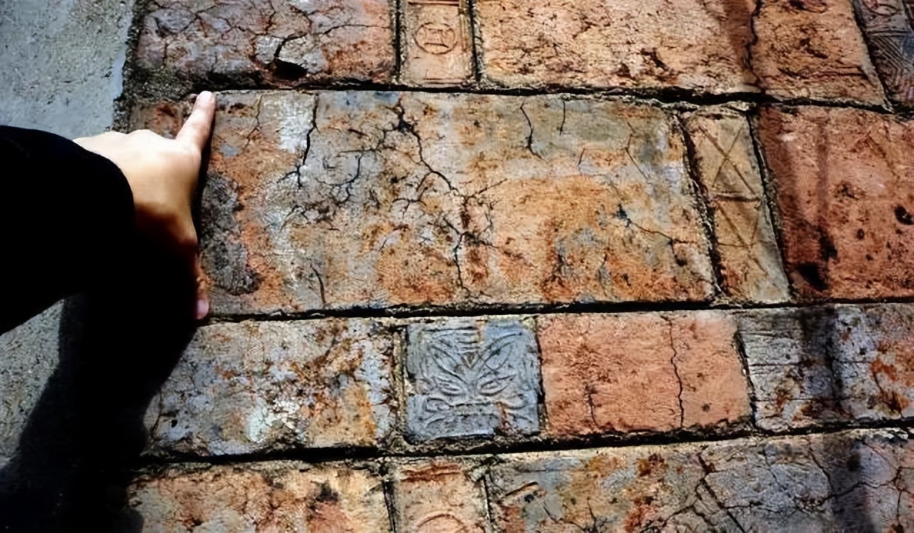 贵州村民盖新房挖出古墓,江西千年古墓被挖十几次