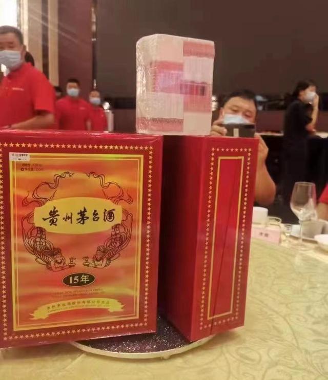 徐自发“反水”，格力立即拉来了刘强东，董明珠真的很有一套