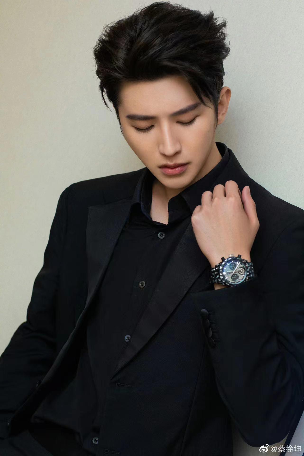 蔡徐坤唱跳能力有多强,最有人气歌手排名蔡徐坤