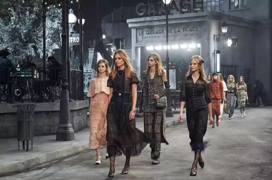 chanel衣服为啥贵,chanel女装贵吗