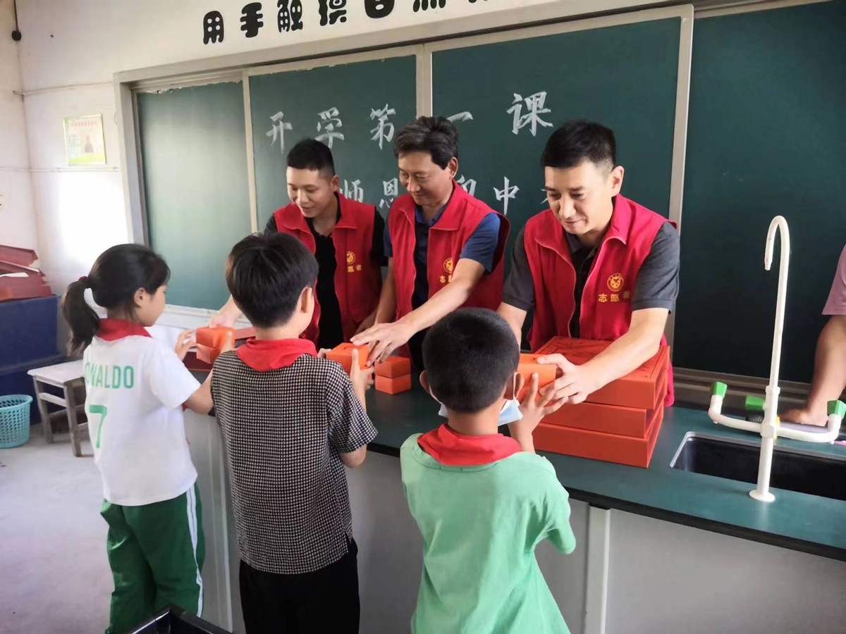 办实事暖民心固成果显担当