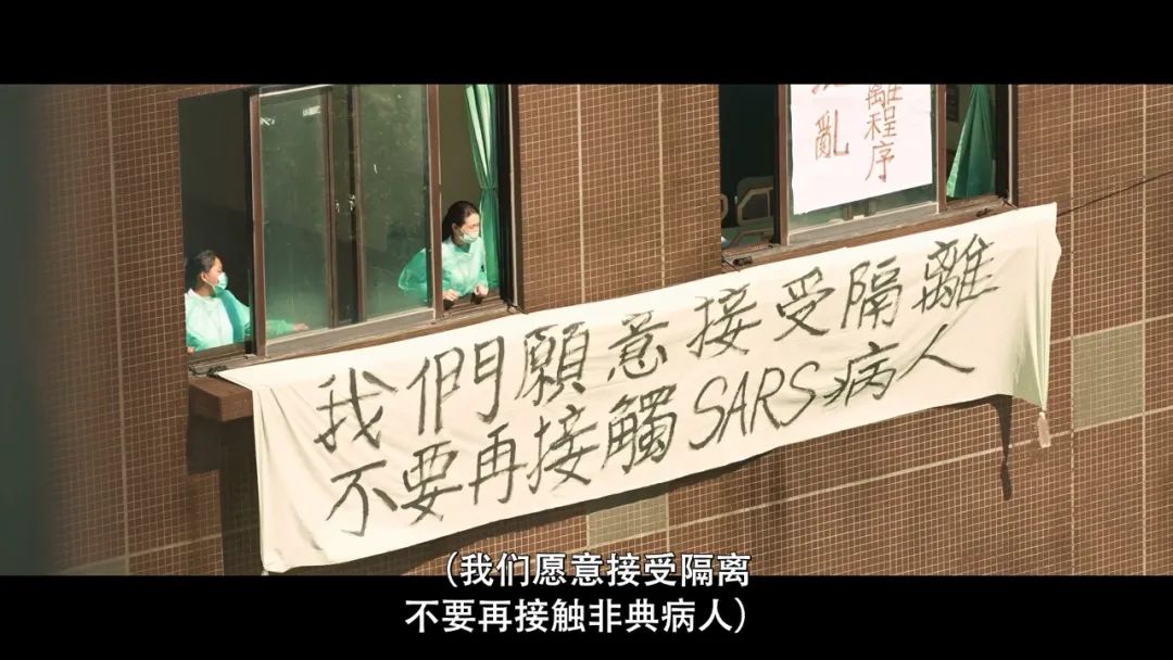 白衣天使无所畏惧负重前行,白衣天使不顾自己的安危