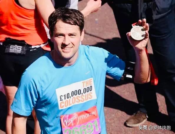 足坛牛人罗本视频,足球史50大巨星罗本