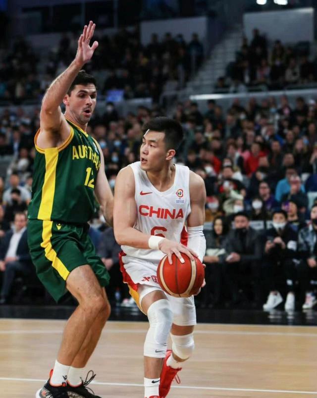 郭艾伦潘玮柏篮球,邓超郭艾伦完整视频