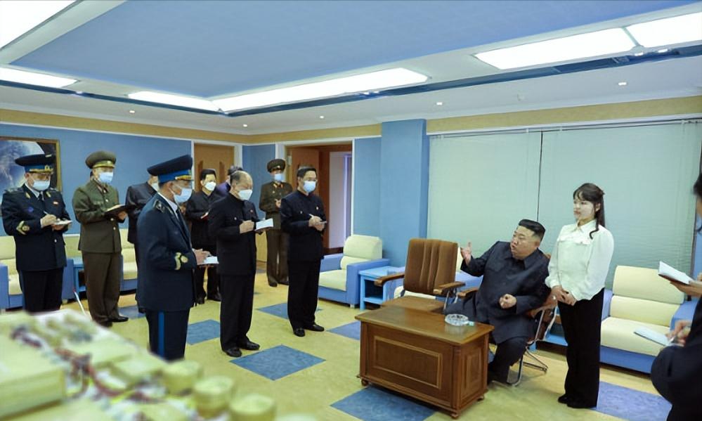 图说：金珠爱会接手朝鲜么？其父每逢重大场合必带金珠爱出席