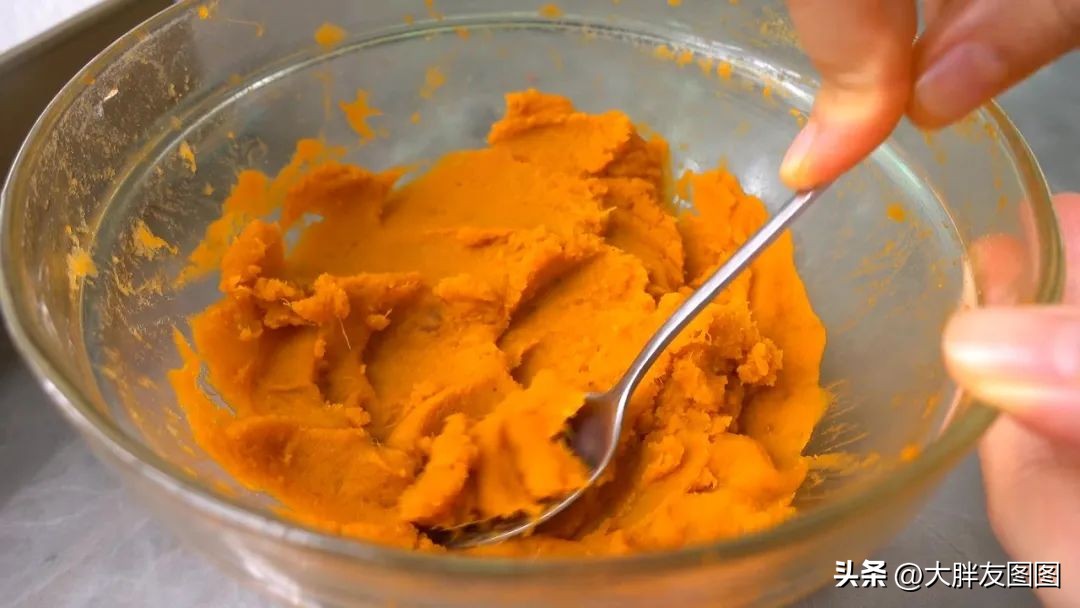 纯手工制作美食红豆切糕更糯微甜,切糕这样做软糯香甜