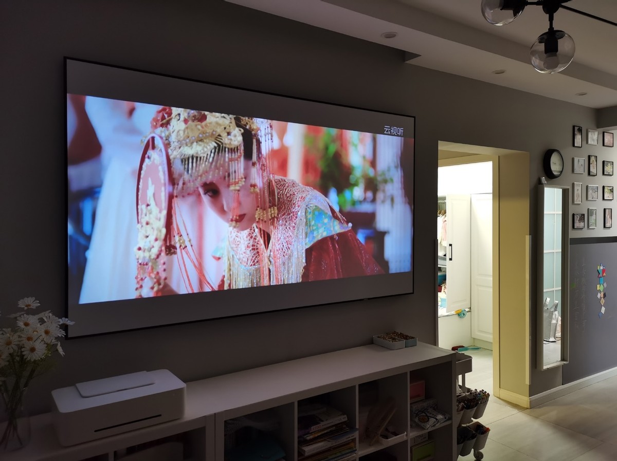 刻刻投影仪2022款d5,年轻人的第一台投影