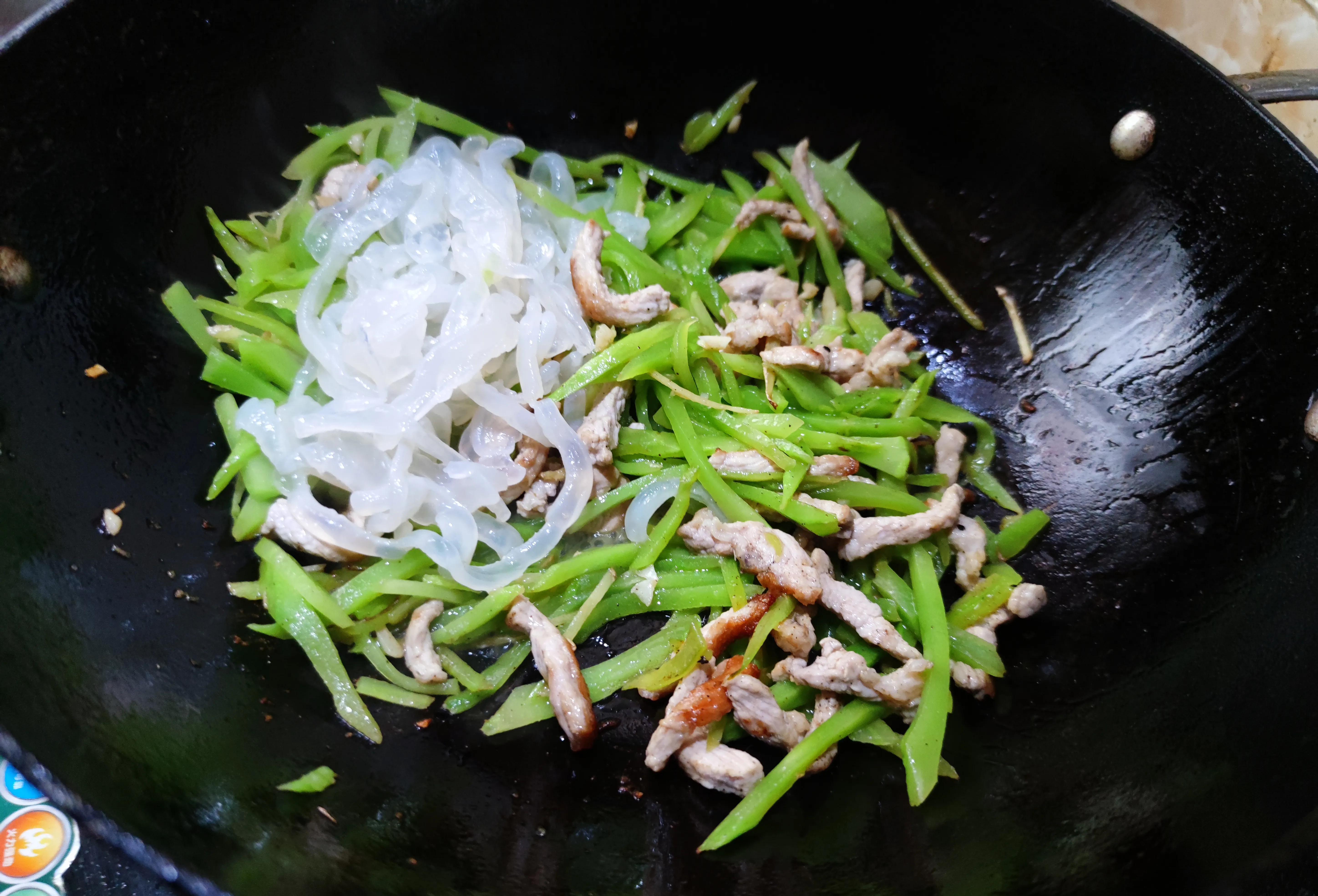 夏季养生应少吃这3种寒性食物,明日入伏建议大家少吃绿豆和生姜