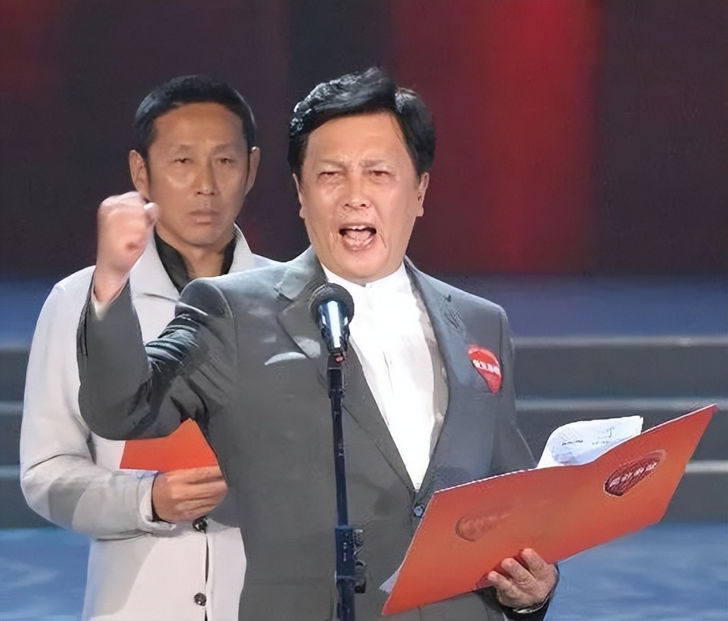 把皇帝演活,把皇帝演了个遍