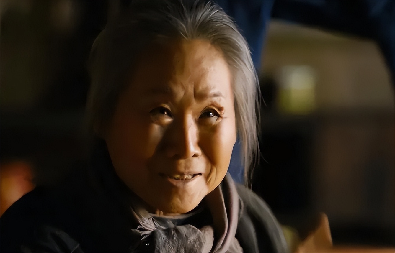 苇青演疯老太太,老太太演员苇青