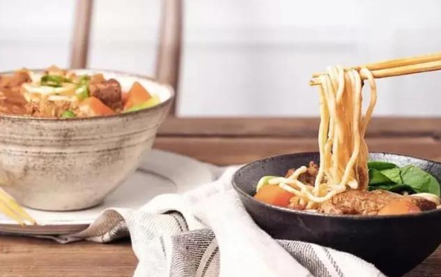 家用面条机全自动哪个品牌好,拜杰家用面条机手动小型