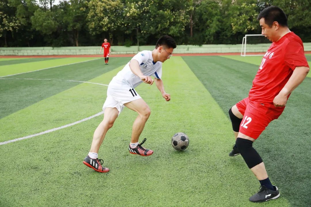 校园足球友谊赛高中,两市学校校级足球友谊赛