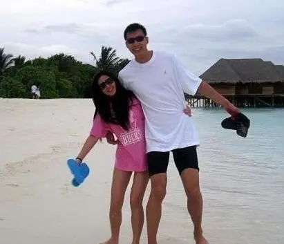 易建联身价上亿迎娶巴西宝贝,易建联有几个儿女