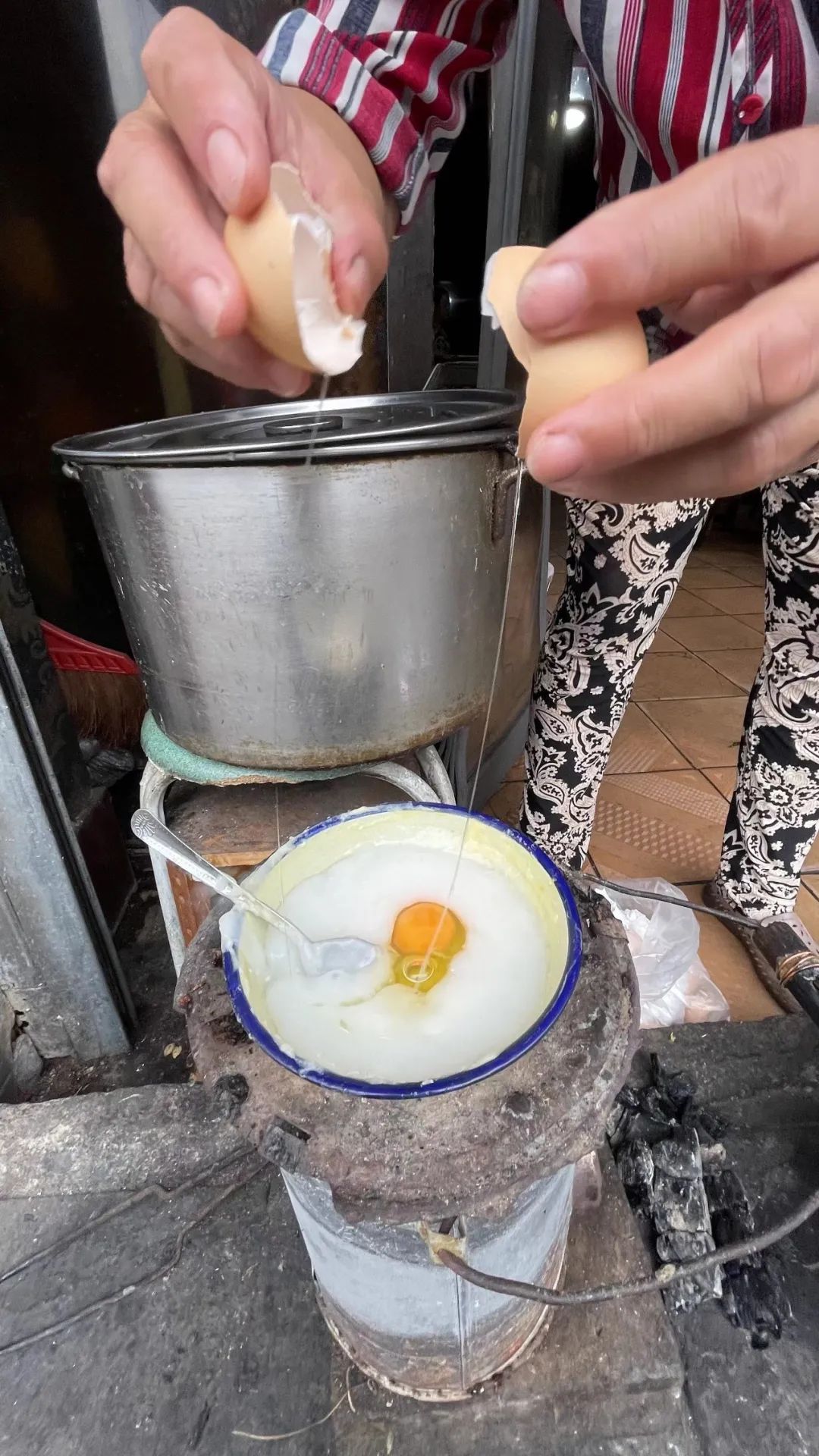 外地朋友来四川吃美食,外地朋友来四川吃苍蝇馆子