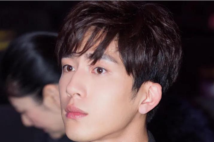 如何打扮自己又年轻又时尚,如何打扮自己才能吸引男性