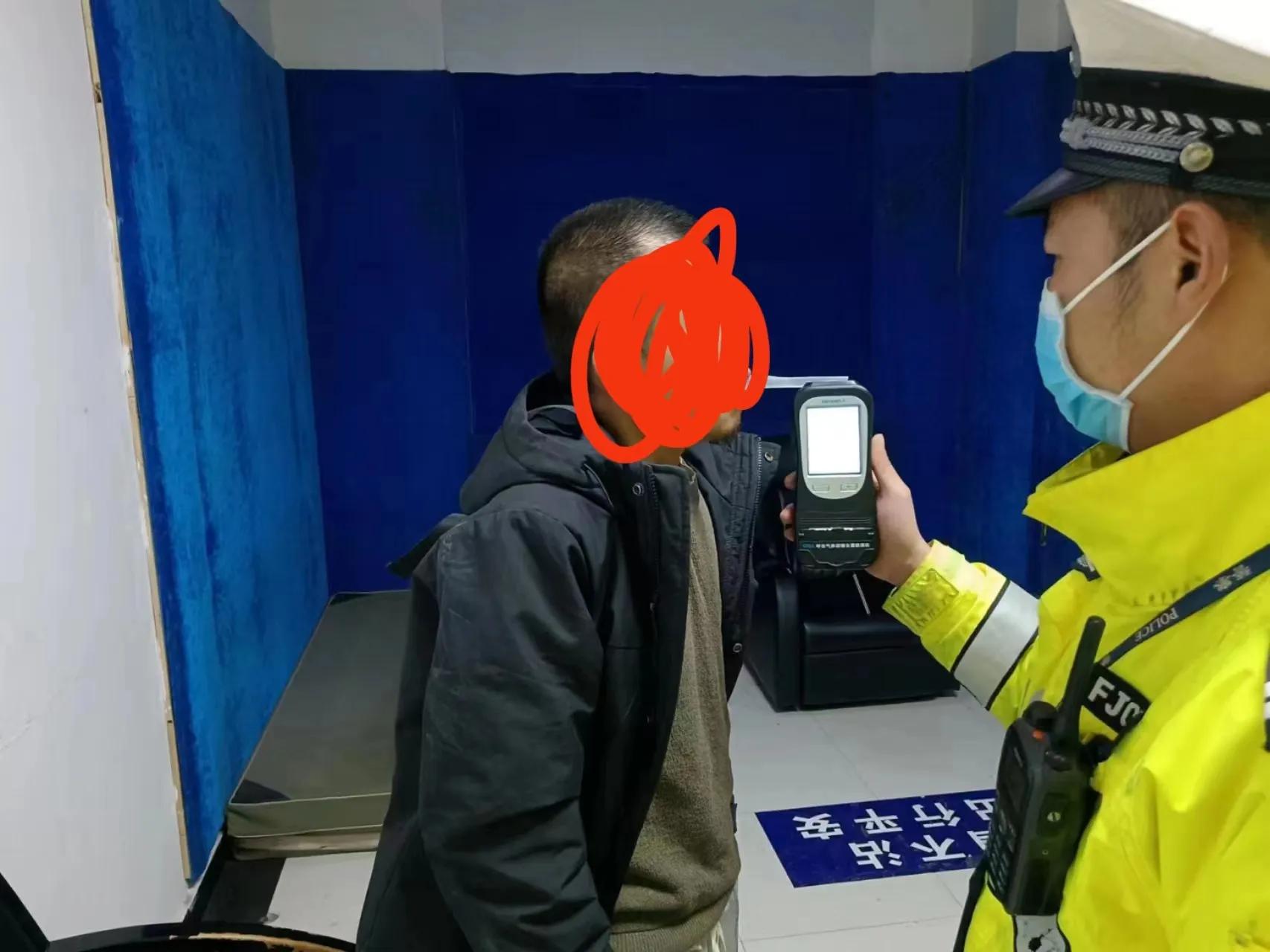 公安春节不打烊民警在岗保平安,县交警圆满完成春节安保任务