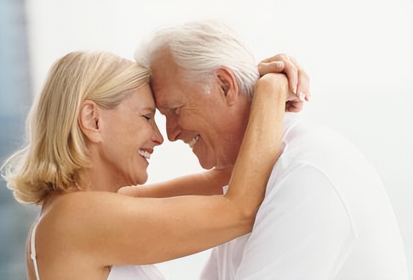 老年人夫妻生活，可以到多大岁数？一周几次为好？正确说法来了