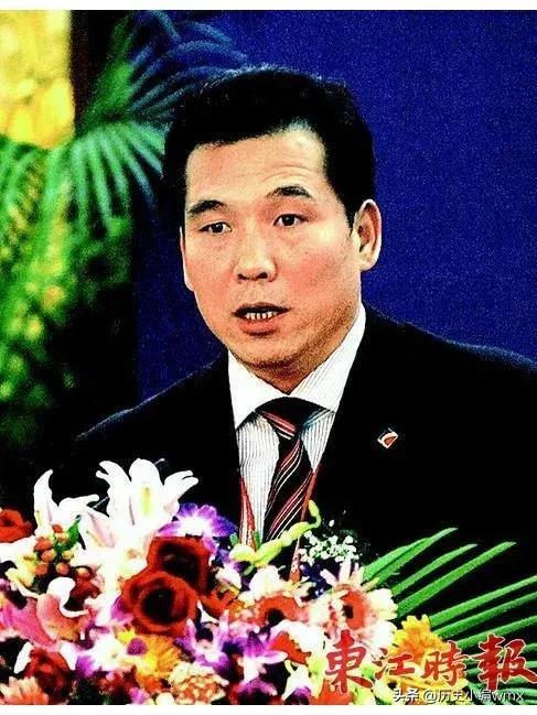 三申夫人的奢靡生活3.9亿的私人飞机空运鲜奶和特殊的高尔夫