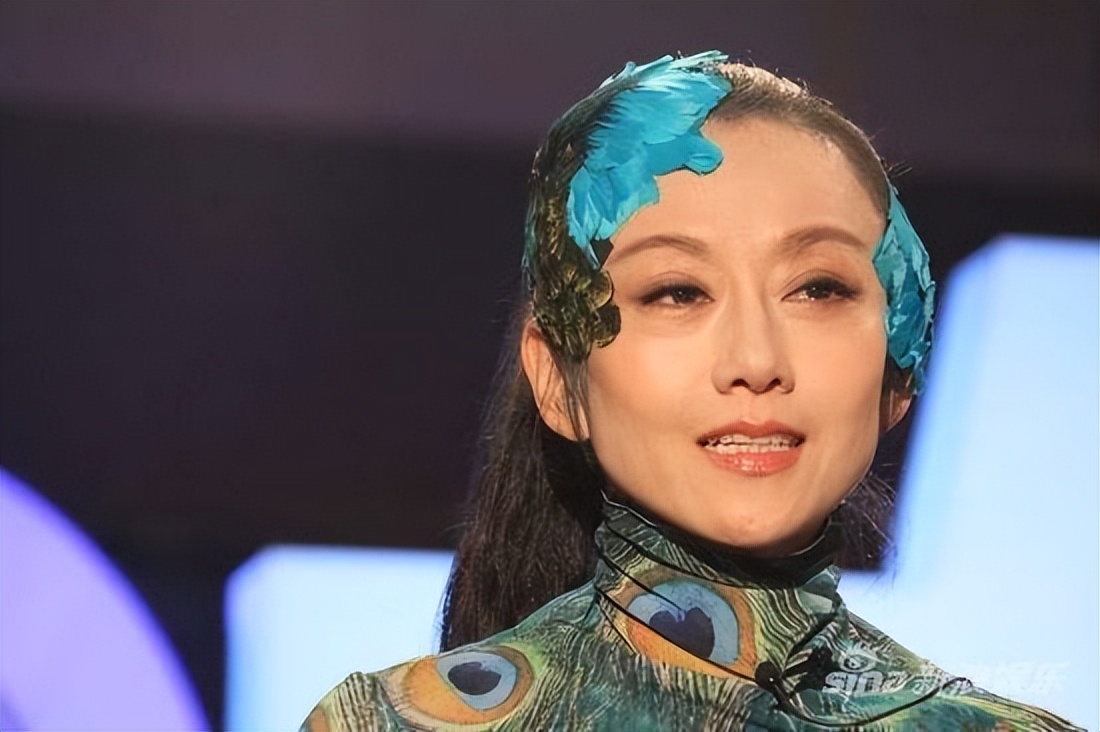 杨丽萍生活起居需要男助理照顾,杨丽萍的生活问题怎么解决