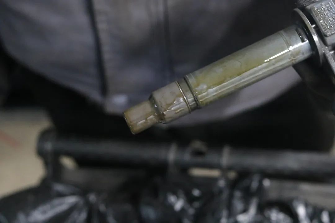 雷克萨斯ls430翻新修复,雷克萨斯ls430老车翻新作业