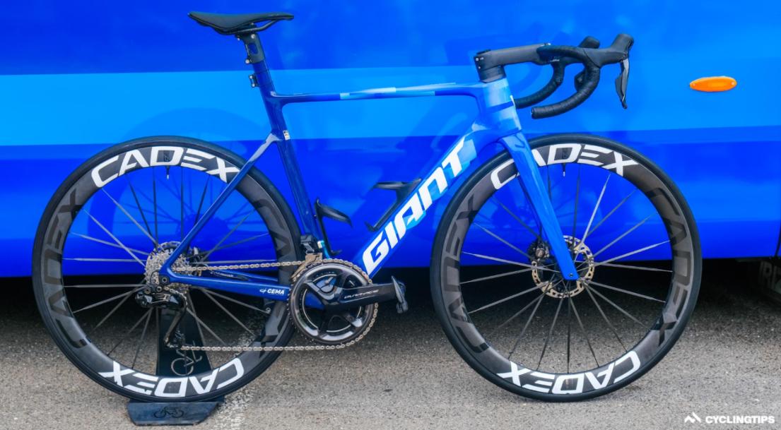 赛场新*器武**多款全新器材装备亮相环法赛场