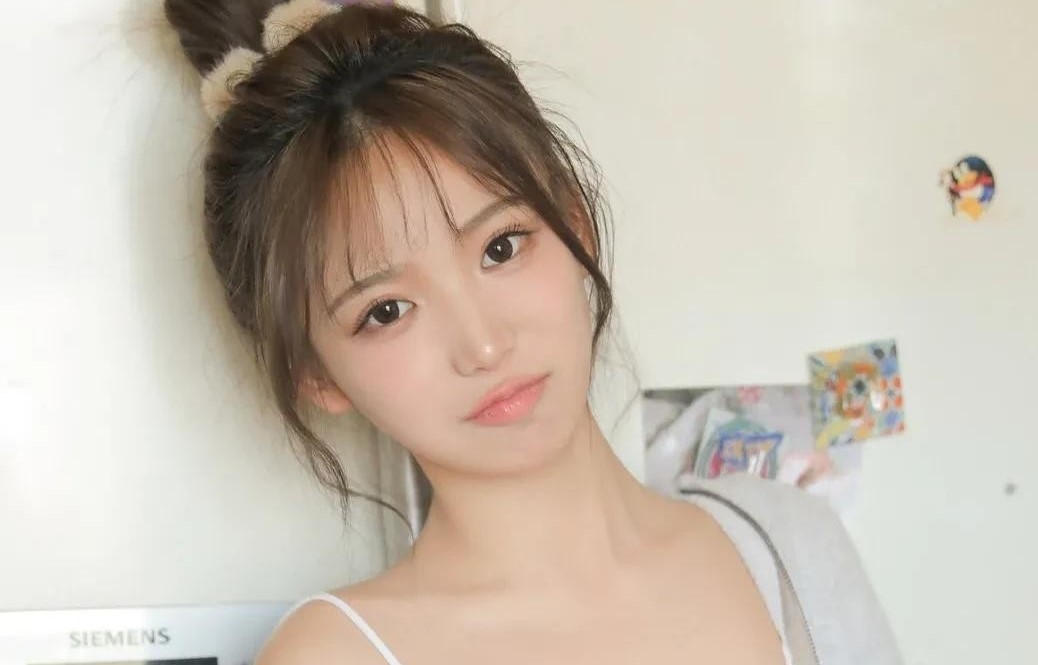 女朋友生气了怎么用红包哄她开心,女生打游戏生气了怎么哄女生开心