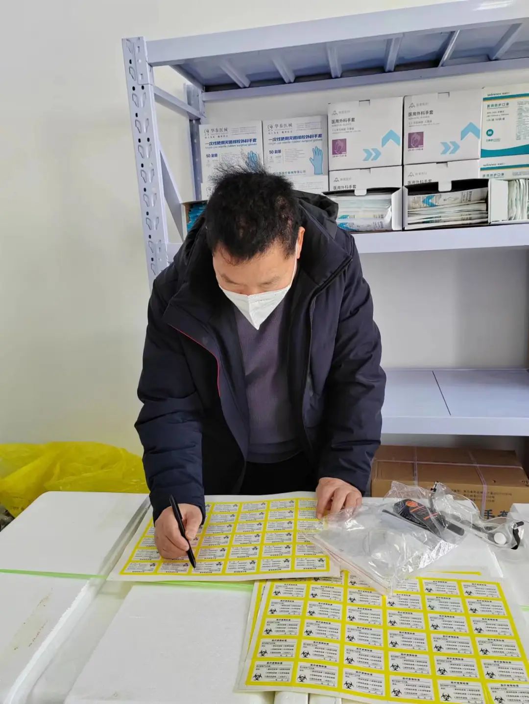 让爱和温暖在方舱延续——记锦州市方舱医院E区管理点点长魏现民