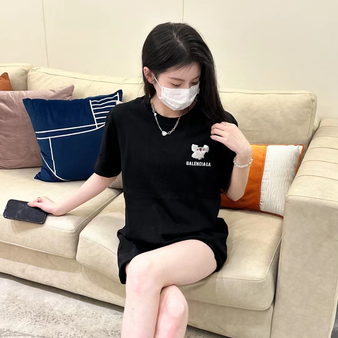 巴黎世家经典款短袖balenciaga,balenciaga巴黎世家小熊印花宽松