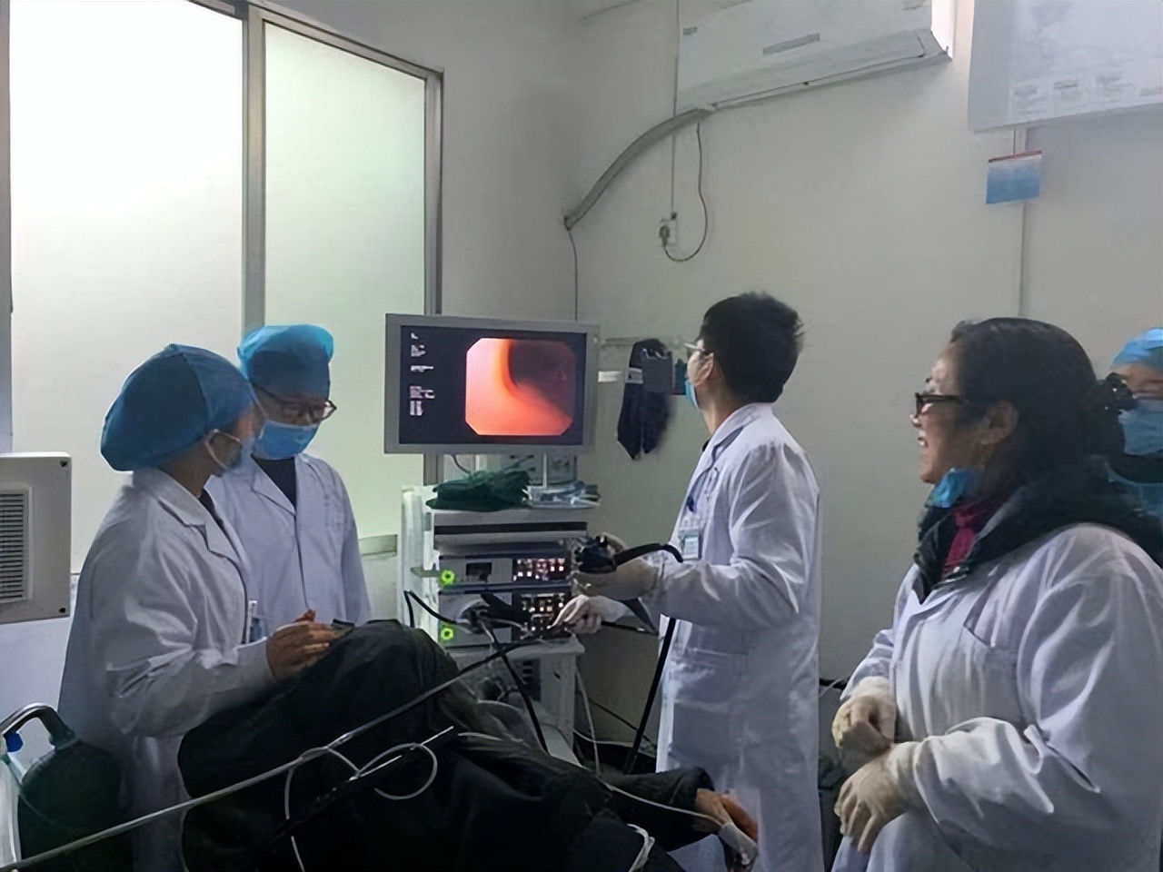 为什么到消化科都要做胃镜,为什么很多人做胃镜都有问题