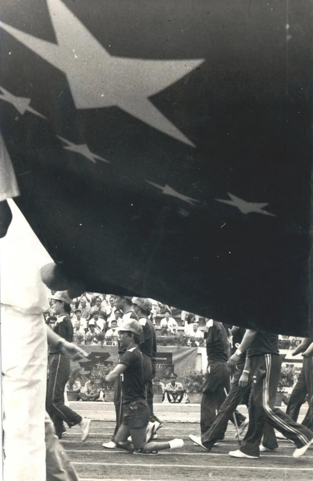 中国残疾人的励志视频,残疾人的暖心瞬间