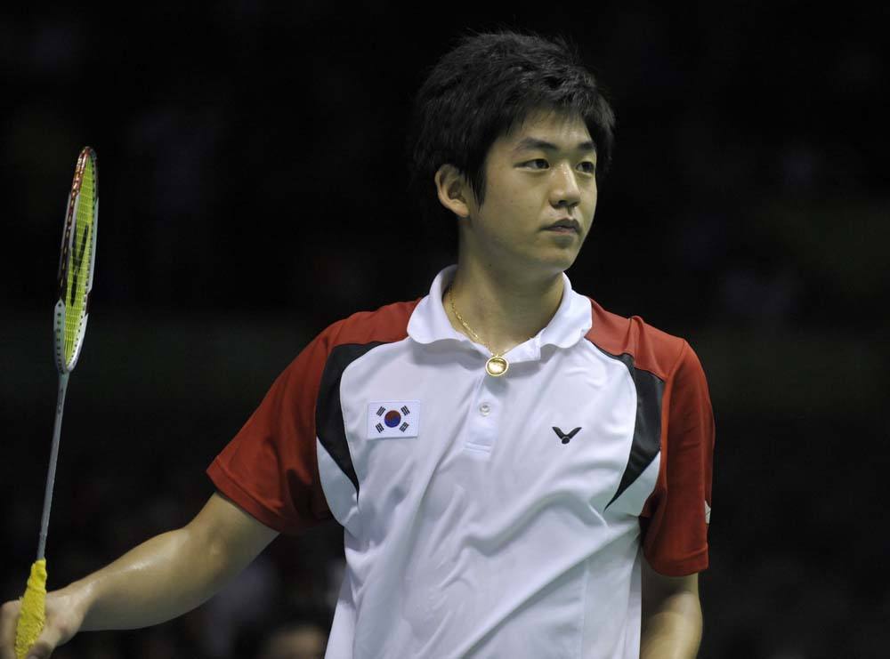 他是羽球赛场上的欧巴，出道即巅峰，却从未染指过男双世界冠军