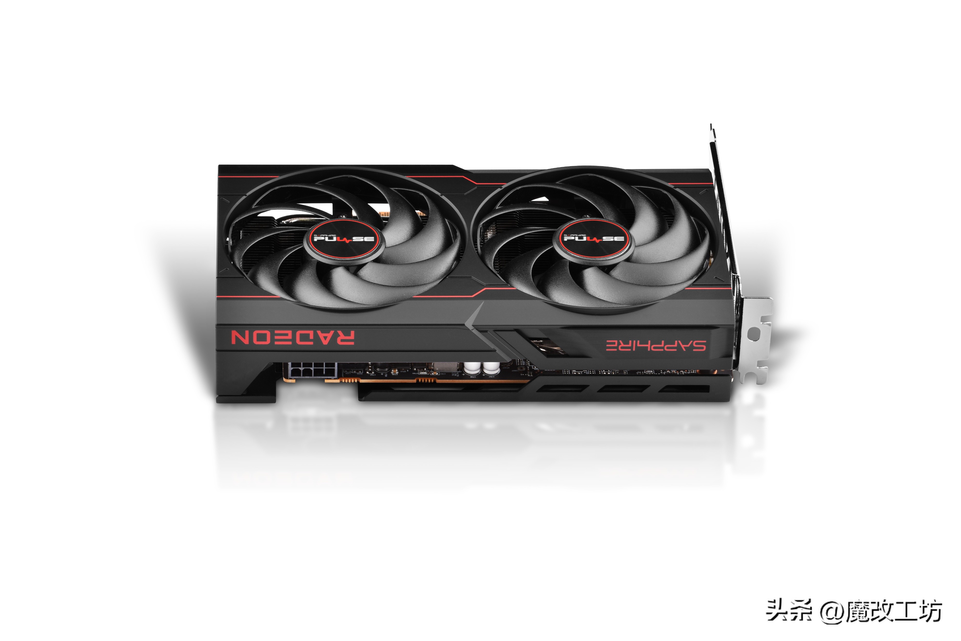 蓝宝石6600xt超白金吃鸡实测,蓝宝石6600xt对标哪个显卡