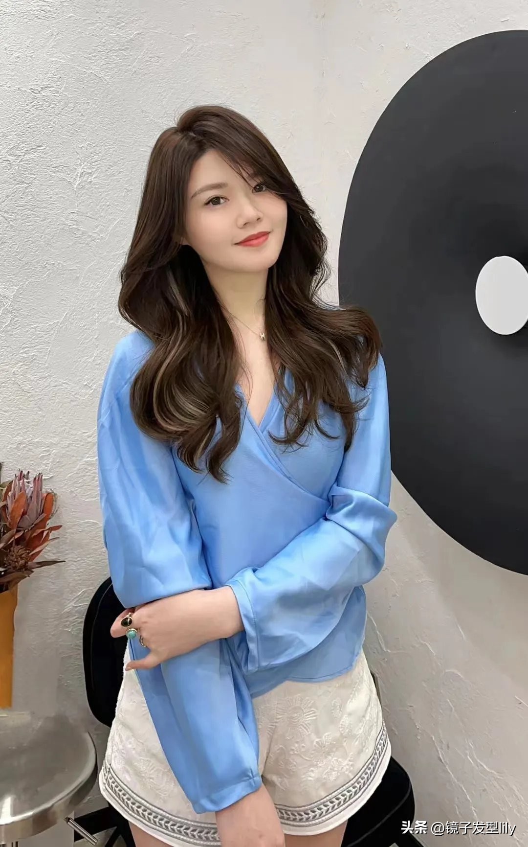 短发烫发女2021流行小卷发型减龄,2020年最火短发小卷花样多点的